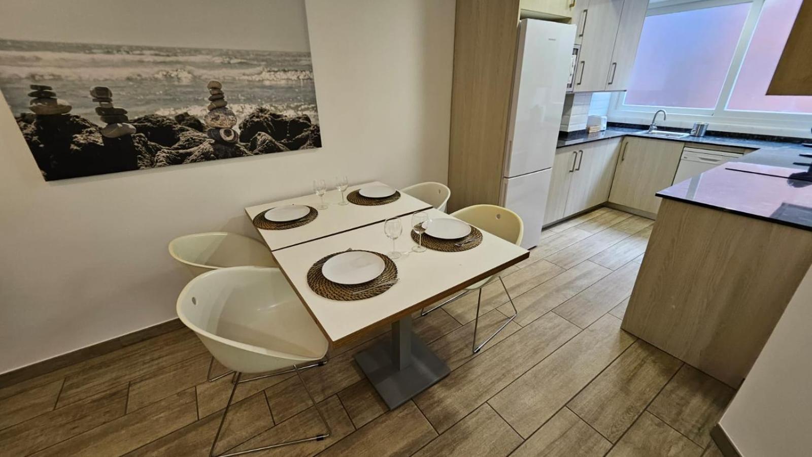Luminoso Apartamento 6 Personas Pueblo Nuevo Madrid Exteriör bild